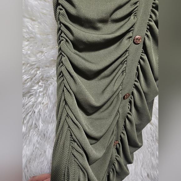 Mini, army green dress - Picture 4 of 4